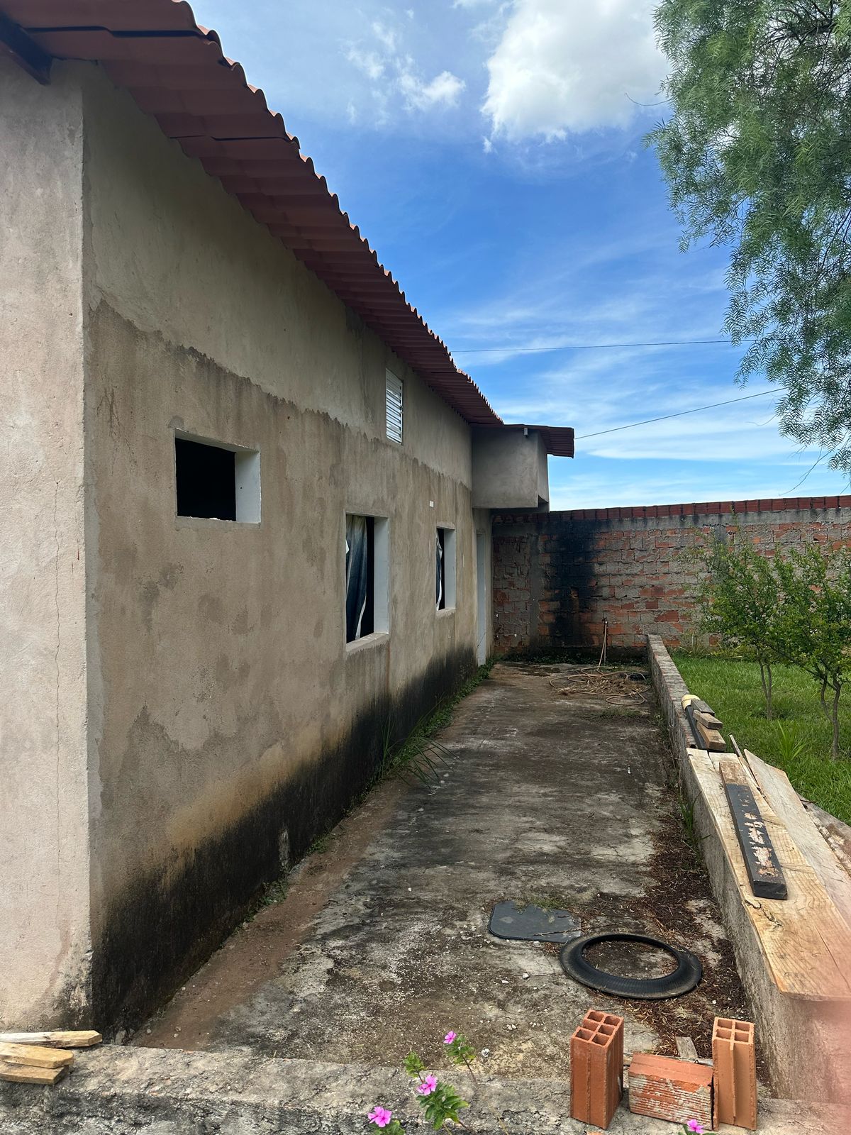 24-SEGUNDA CASA-FASE DE ACABAMENTO - ÁREA EXTERNA
