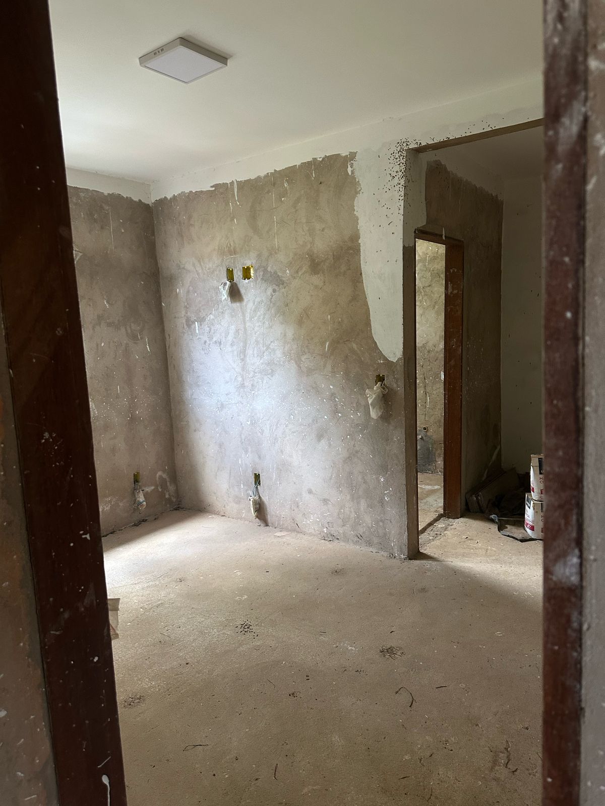 26-SEGUNDA CASA-FASE DE ACABAMENTO - ÁREA QUARTO 02 COM SUÍTE